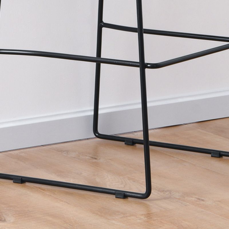 Moderno sgabello da bar in ferro con bancone senza schienale senza braccio senza armi con cuscino e pedale per la cucina