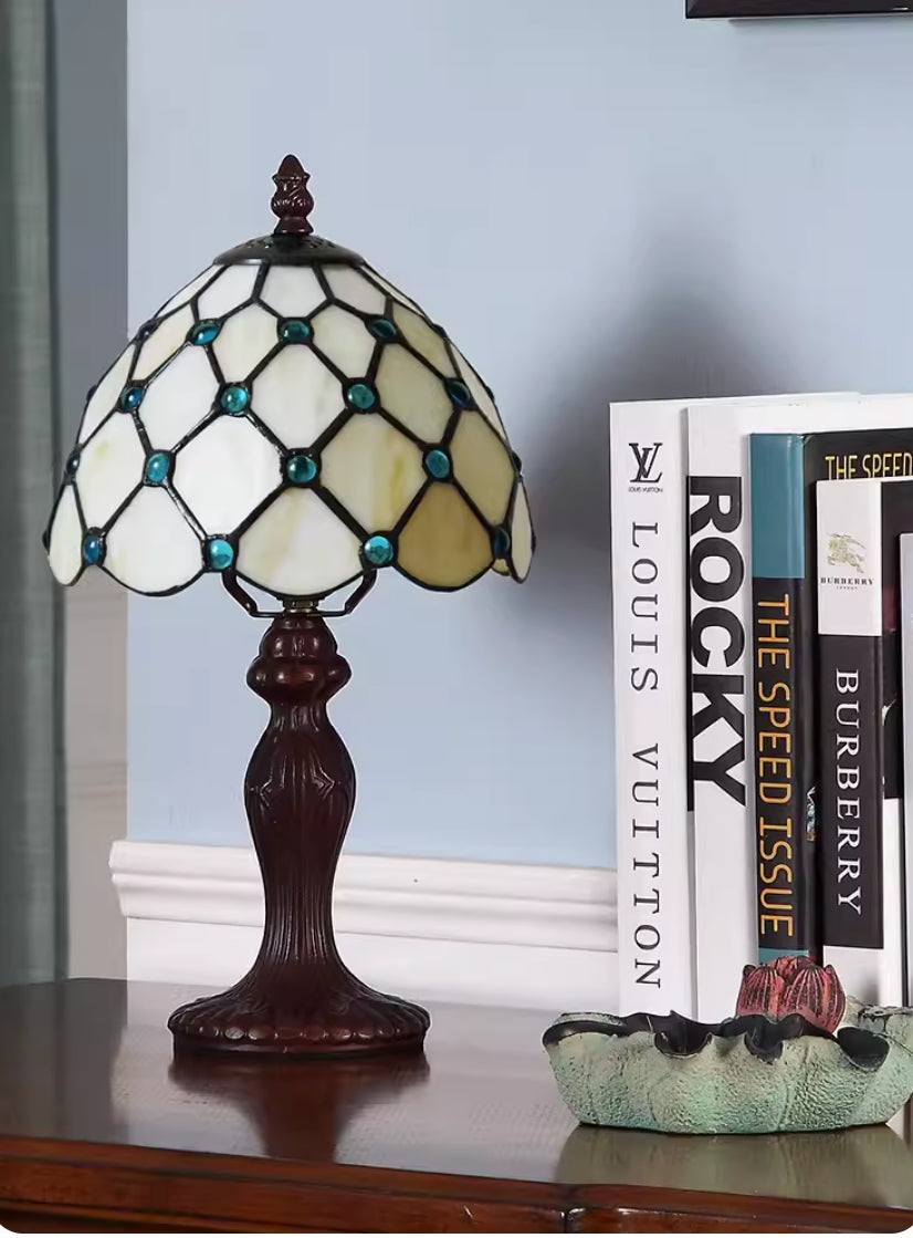 Single-Bulb Nightstand Light Tiffany Style Beaded Tan Glass Table Lamp in Dark Brown for Bedroom Clearhalo 'Lamps' 'Table Lamps' Lighting' 1234