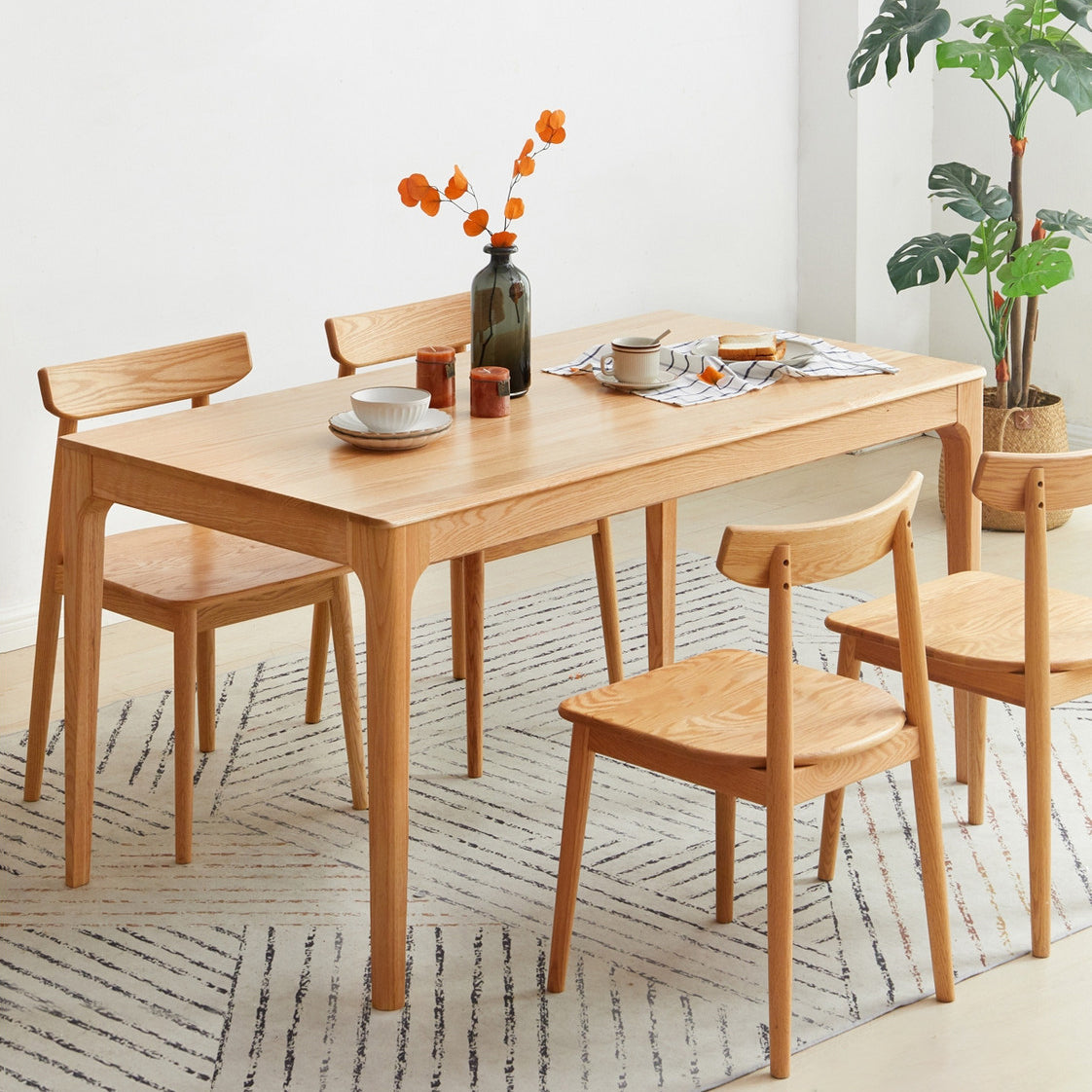 Traditional Style Dining Table with Fixed Solid Wood Dining Table and Chairs for Home Use Clearhalo 'Dining Room Sets' 'Dining Tables & Seating' 'dining_room_set' 'furn' 'furn_dining_room_set' 'Furniture' 'furniture_dining_room_set' 'Kitchen & Dining Furniture' 'kitchen&dining_furn' 'kitchen' 3518391