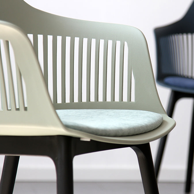 Nordic Style Plastic Dining Room Chair Windsor Back Side Chair for Home Use Clearhalo ' kitchen&dining_furn' 'Dining Chairs' 'Dining Tables & Seating' 'dining_chair' 'furn' 'furn_dining_chair' 'Furniture' 'furniture_dining_chair' 'Kitchen & Dining Furniture' 'kitchen' 3541935