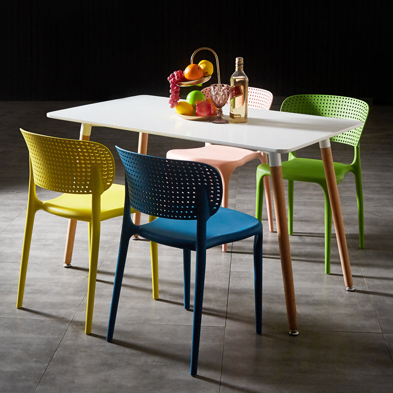 Plastic Side Armless Dining Room Side Chairs Modern Stacking Side Chair Clearhalo ' kitchen&dining_furn' 'Dining Chairs' 'Dining Tables & Seating' 'dining_chair' 'furn' 'furn_dining_chair' 'Furniture' 'furniture_dining_chair' 'Kitchen & Dining Furniture' 'kitchen' 3564720