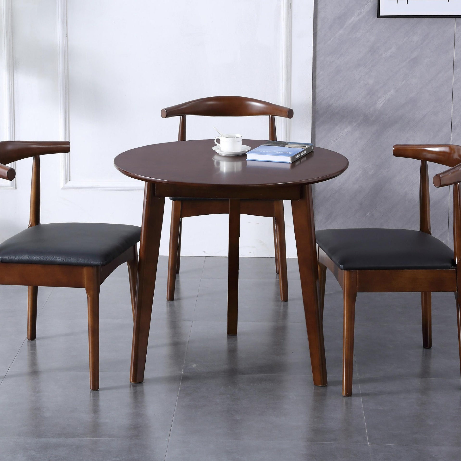 Modern Style Solid Wood Dining Table Round Table with 3 Legs for Home Use Clearhalo ' dining_table' 'Dining Tables & Seating' 'Dining Tables' 'furn' 'furn_dining_table' 'Furniture' 'furniture_dining_table' 'Kitchen & Dining Furniture' 'kitchen&dining_furn' 'kitchen' 'kitchen_dining_table' 3582743