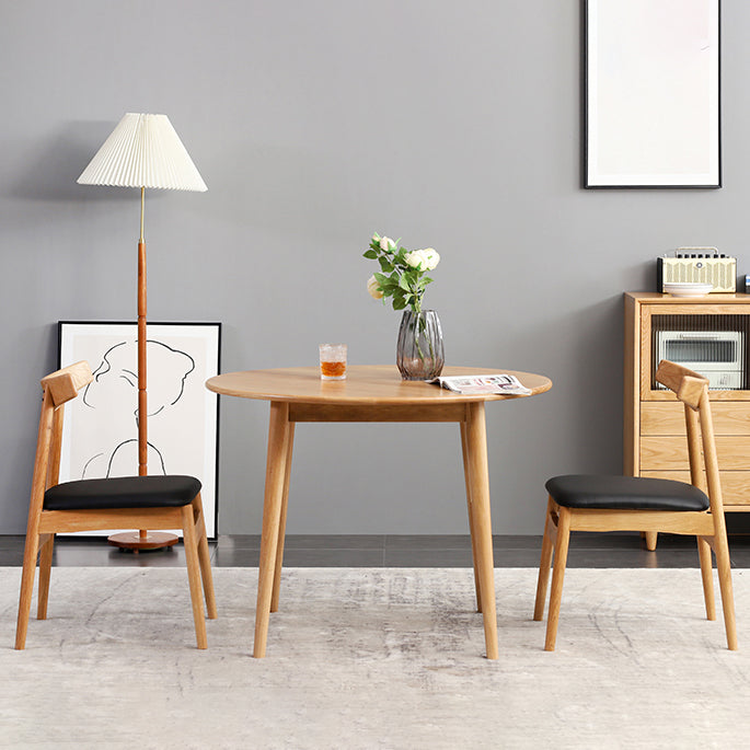 Modern Style Solid Wood Dining Table Round Table with 4 Legs for Coffee Shop Clearhalo ' dining_table' 'Dining Tables & Seating' 'Dining Tables' 'furn' 'furn_dining_table' 'Furniture' 'furniture_dining_table' 'Kitchen & Dining Furniture' 'kitchen&dining_furn' 'kitchen' 'kitchen_dining_table' 3643026