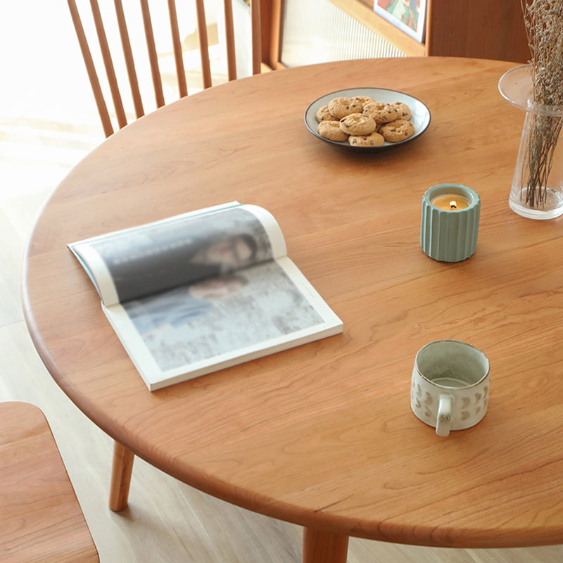 Round Pine Solid Wood Table Modern Dining Table with 4 Legs for Restaurant Clearhalo ' dining_table' 'Dining Tables & Seating' 'Dining Tables' 'furn' 'furn_dining_table' 'Furniture' 'furniture_dining_table' 'Kitchen & Dining Furniture' 'kitchen&dining_furn' 'kitchen' 'kitchen_dining_table' 3643138