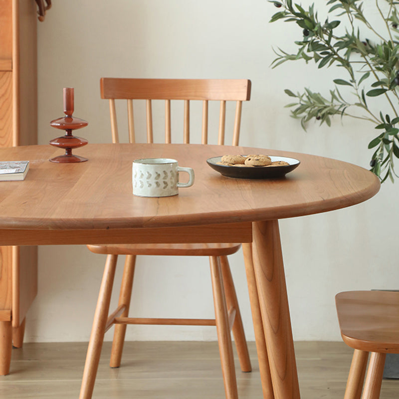 Round Pine Solid Wood Table Modern Dining Table with 4 Legs for Restaurant Clearhalo ' dining_table' 'Dining Tables & Seating' 'Dining Tables' 'furn' 'furn_dining_table' 'Furniture' 'furniture_dining_table' 'Kitchen & Dining Furniture' 'kitchen&dining_furn' 'kitchen' 'kitchen_dining_table' 3643139