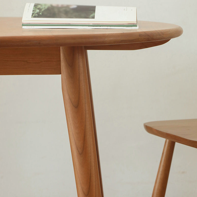 Round Pine Solid Wood Table Modern Dining Table with 4 Legs for Restaurant Clearhalo ' dining_table' 'Dining Tables & Seating' 'Dining Tables' 'furn' 'furn_dining_table' 'Furniture' 'furniture_dining_table' 'Kitchen & Dining Furniture' 'kitchen&dining_furn' 'kitchen' 'kitchen_dining_table' 3643142