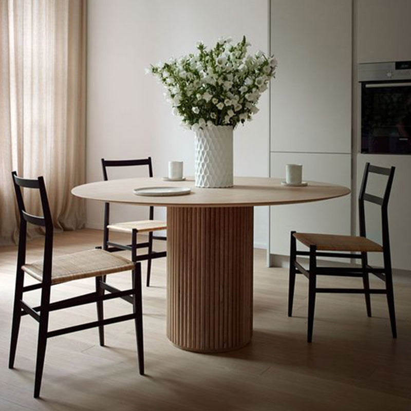 Pine Solid Wood Dining Table Simple Style Round Dining Site Table with Pedestal Casual Clearhalo ' dining_table' 'Dining Tables & Seating' 'Dining Tables' 'furn' 'furn_dining_table' 'Furniture' 'furniture_dining_table' 'Kitchen & Dining Furniture' 'kitchen&dining_furn' 'kitchen' 'kitchen_dining_table' 3649463