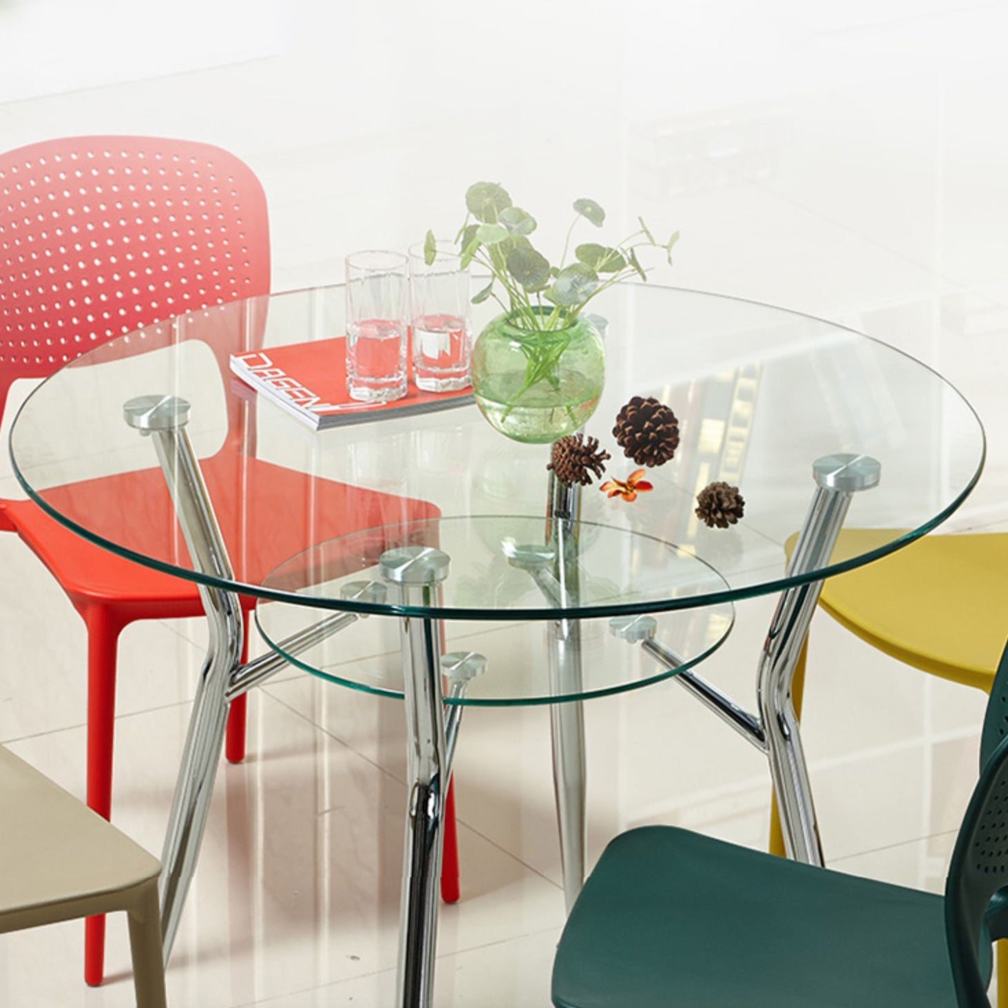 Modern Style Glass Kitchen Dining Table Clear Round Table with Metal Base for Home Clearhalo ' dining_table' 'Dining Tables & Seating' 'Dining Tables' 'furn' 'furn_dining_table' 'Furniture' 'furniture_dining_table' 'Kitchen & Dining Furniture' 'kitchen&dining_furn' 'kitchen' 'kitchen_dining_table' 3670684