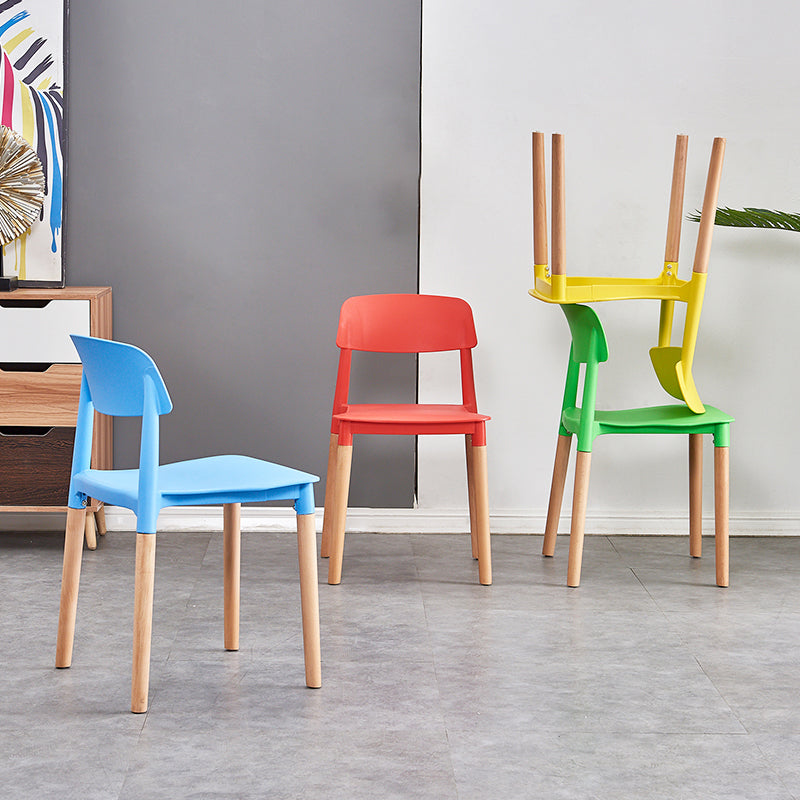 Modern Style Plastic Dining Chair Open Back Dining Side Chair for Kitchen Clearhalo ' kitchen&dining_furn' 'Dining Chairs' 'Dining Tables & Seating' 'dining_chair' 'furn' 'furn_dining_chair' 'Furniture' 'furniture_dining_chair' 'Kitchen & Dining Furniture' 'kitchen' 3703196