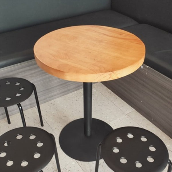 Round Casual Dining Table Wood Color Fixed Table of Pinewood Solid Wood Clearhalo ' dining_table' 'Dining Tables & Seating' 'Dining Tables' 'furn' 'furn_dining_table' 'Furniture' 'furniture_dining_table' 'Kitchen & Dining Furniture' 'kitchen&dining_furn' 'kitchen' 'kitchen_dining_table' 3704099