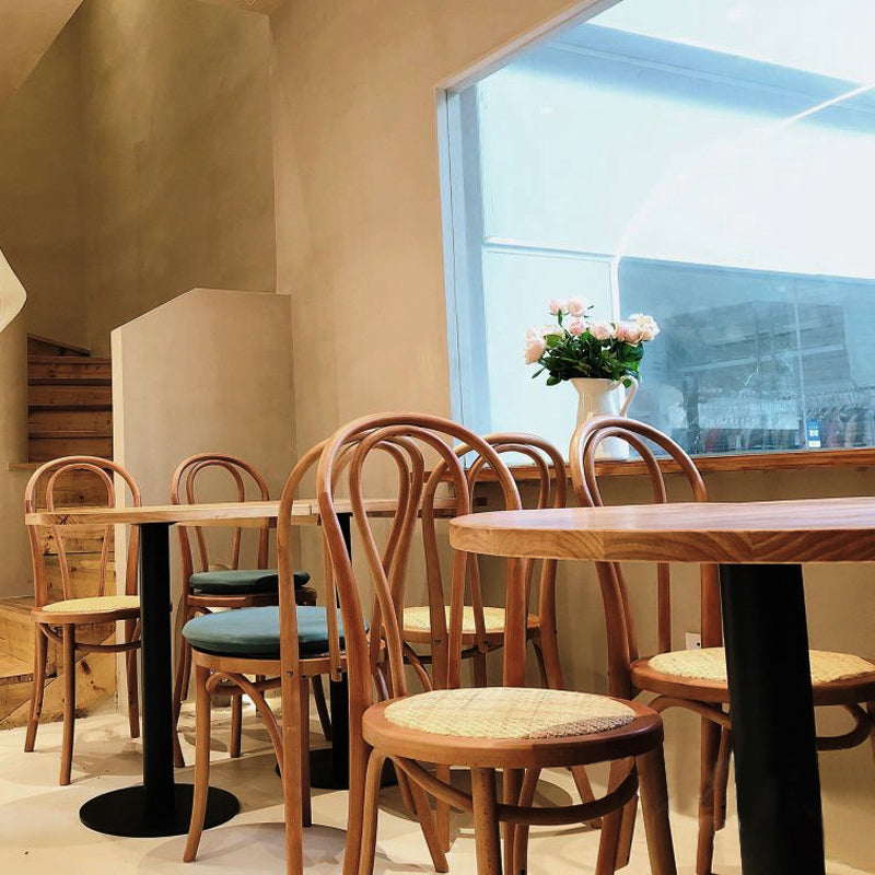 Round Casual Dining Table Wood Color Fixed Table of Pinewood Solid Wood Clearhalo ' dining_table' 'Dining Tables & Seating' 'Dining Tables' 'furn' 'furn_dining_table' 'Furniture' 'furniture_dining_table' 'Kitchen & Dining Furniture' 'kitchen&dining_furn' 'kitchen' 'kitchen_dining_table' 3704102