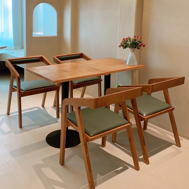 Round Casual Dining Table Wood Color Fixed Table of Pinewood Solid Wood Clearhalo ' dining_table' 'Dining Tables & Seating' 'Dining Tables' 'furn' 'furn_dining_table' 'Furniture' 'furniture_dining_table' 'Kitchen & Dining Furniture' 'kitchen&dining_furn' 'kitchen' 'kitchen_dining_table' 3704106