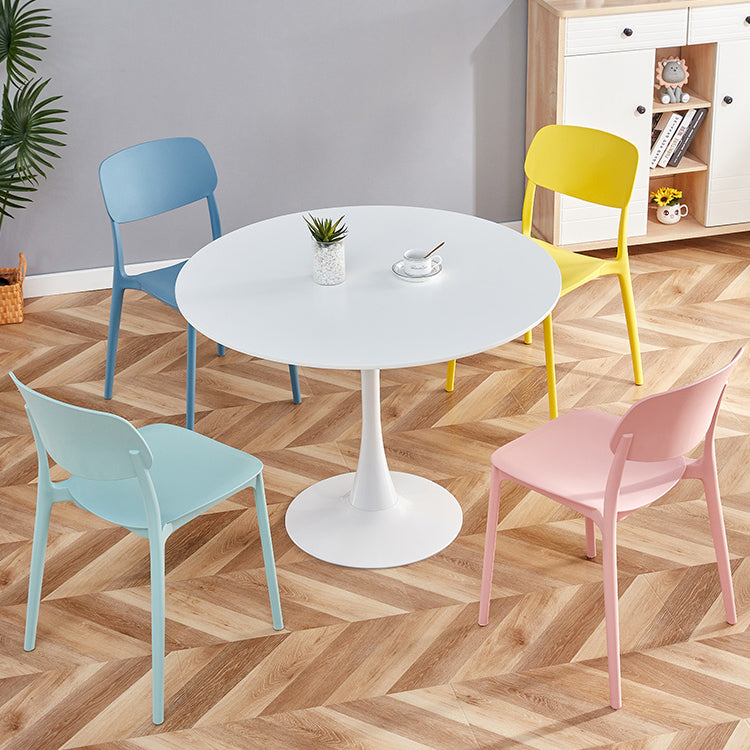 Contemporary Plastic Dining Chair Open Back Dining Side Chair for Kitchen Clearhalo ' kitchen&dining_furn' 'Dining Chairs' 'Dining Tables & Seating' 'dining_chair' 'furn' 'furn_dining_chair' 'Furniture' 'furniture_dining_chair' 'Kitchen & Dining Furniture' 'kitchen' 3754805