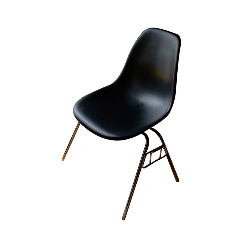 Minimalist Style Solid Back Plastic Chair for Home Use Stackable Armless Side Chair Black 1 Piece Clearhalo ' kitchen&dining_furn' 'Dining Chairs' 'Dining Tables & Seating' 'dining_chair' 'Furniture' 'furniture_dining_chair' 'Kitchen & Dining Furniture' 'kitchen' 3755394