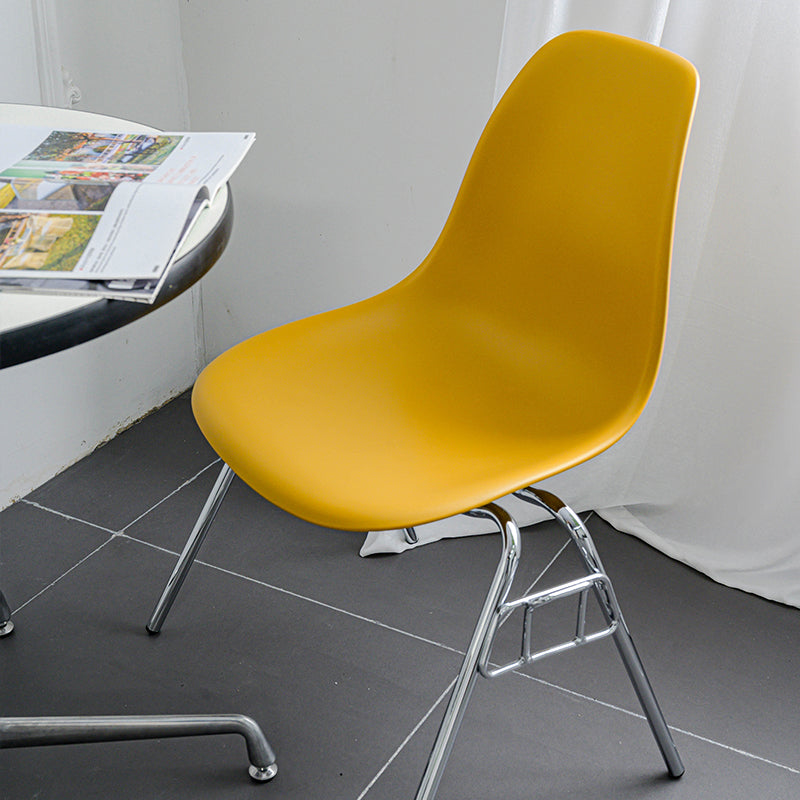 Minimalist Style Solid Back Plastic Chair for Home Use Stackable Armless Side Chair Clearhalo ' kitchen&dining_furn' 'Dining Chairs' 'Dining Tables & Seating' 'dining_chair' 'Furniture' 'furniture_dining_chair' 'Kitchen & Dining Furniture' 'kitchen' 3755398