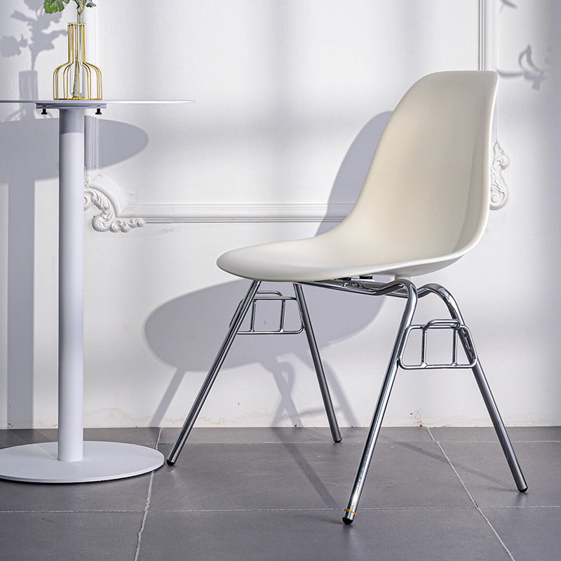 Minimalist Style Solid Back Plastic Chair for Home Use Stackable Armless Side Chair White 1 Piece Clearhalo ' kitchen&dining_furn' 'Dining Chairs' 'Dining Tables & Seating' 'dining_chair' 'Furniture' 'furniture_dining_chair' 'Kitchen & Dining Furniture' 'kitchen' 3755405