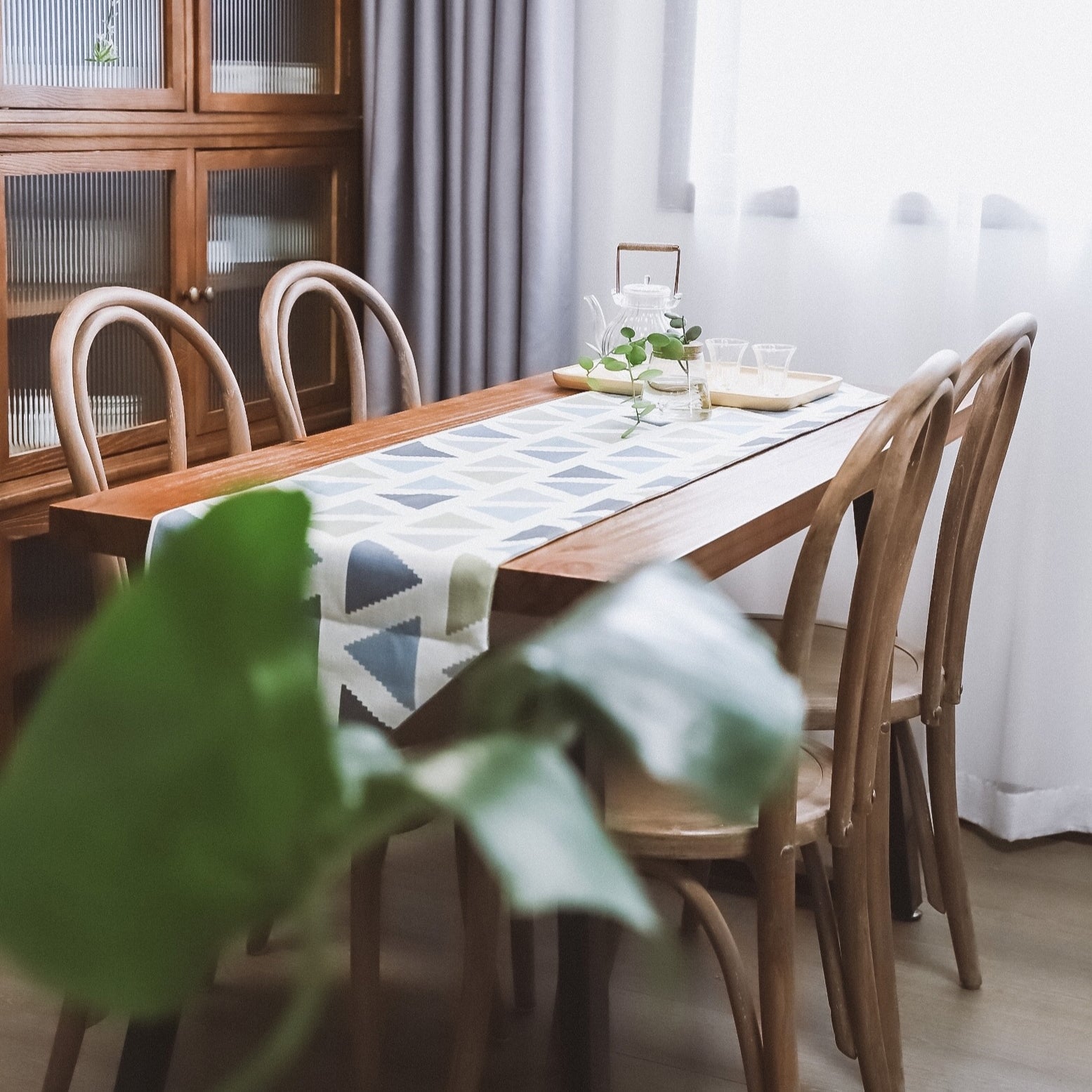 Contemporary Style Beech Wood Chairs Windsor Back Side Kitchen Dining Chair Clearhalo ' kitchen&dining_furn' 'Dining Chairs' 'Dining Tables & Seating' 'dining_chair' 'furn' 'furn_dining_chair' 'Furniture' 'furniture_dining_chair' 'Kitchen & Dining Furniture' 'kitchen' 3756222