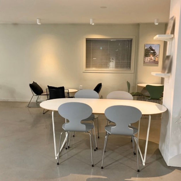 Modern Style Solid Wood Dining Side Chairs Solid Back Armless Chair for Home Use Clearhalo ' kitchen&dining_furn' 'Dining Chairs' 'Dining Tables & Seating' 'dining_chair' 'furn' 'furn_dining_chair' 'Furniture' 'furniture_dining_chair' 'Kitchen & Dining Furniture' 'kitchen' 3852401