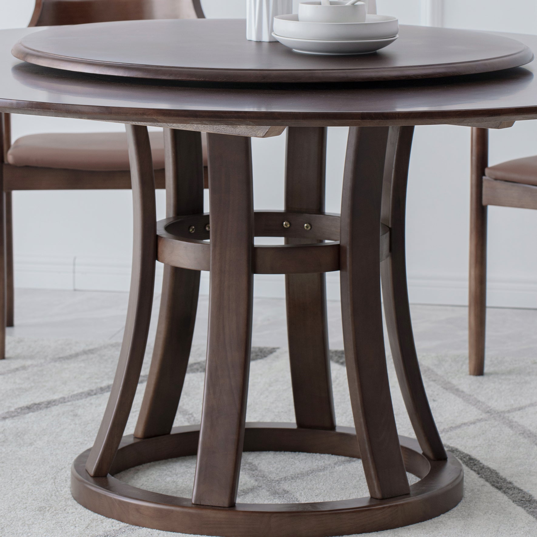 Rotatable Wooden Round Table in Brown Rubber Wood Dining Table with Pedestal Clearhalo ' dining_table' 'Dining Tables & Seating' 'Dining Tables' 'furn' 'furn_dining_table' 'Furniture' 'furniture_dining_table' 'Kitchen & Dining Furniture' 'kitchen&dining_furn' 'kitchen' 'kitchen_dining_table' 3854954