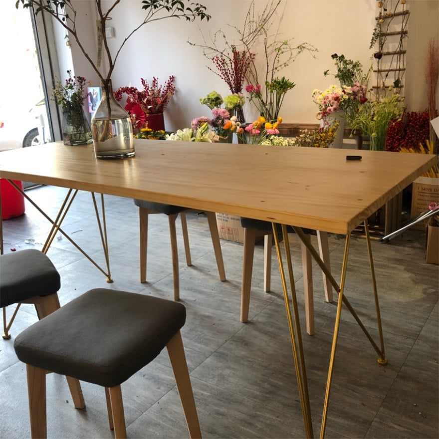 Rectangle Wood Color Dining Table Pine Solid Wood Table Glam with 4 Legs Clearhalo ' dining_table' 'Dining Tables & Seating' 'Dining Tables' 'furn' 'furn_dining_table' 'Furniture' 'furniture_dining_table' 'Kitchen & Dining Furniture' 'kitchen&dining_furn' 'kitchen' 'kitchen_dining_table' 3864354