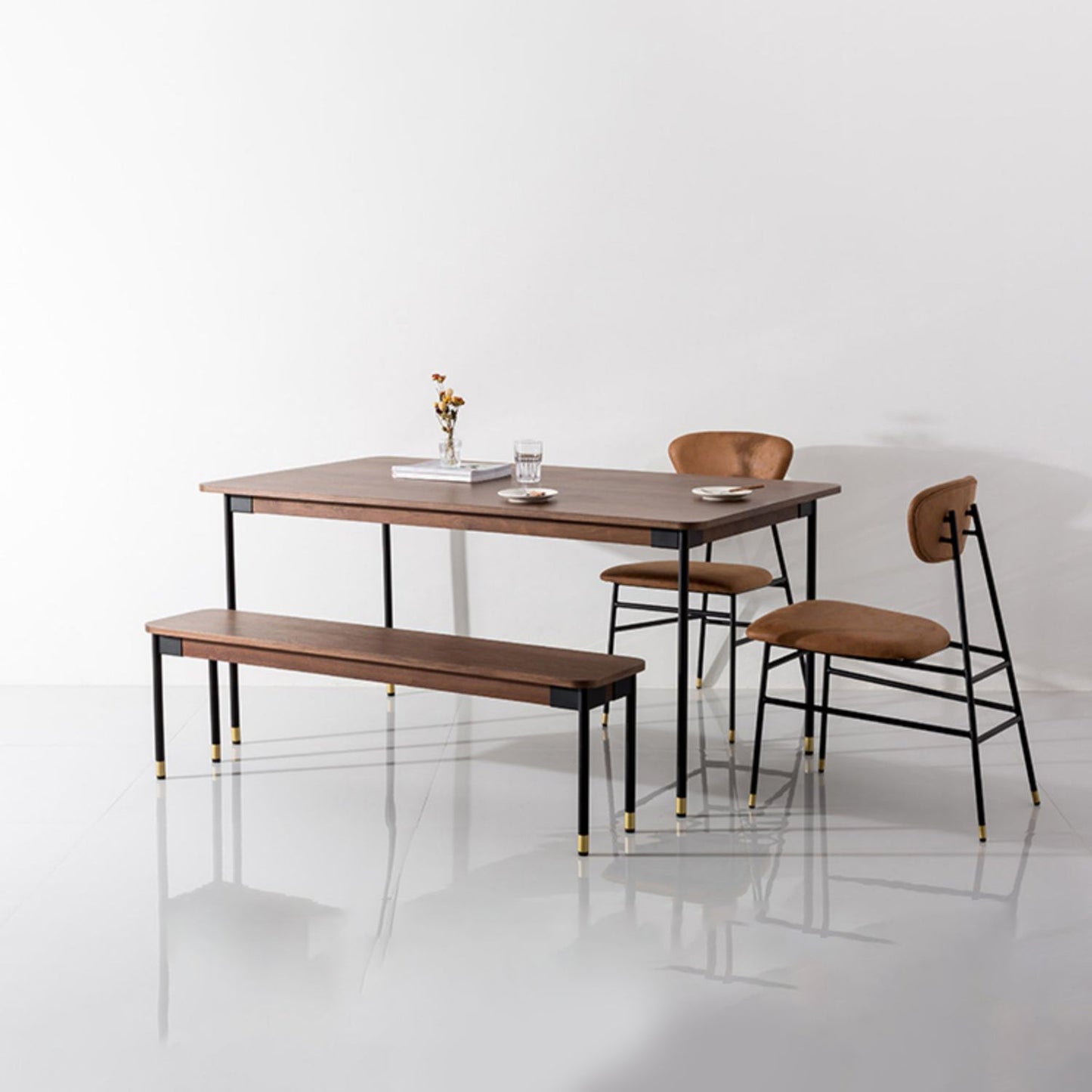 Rectangle Pine Solid Wood Table Luxury Dining Table in Brown with 4 Legs for Restaurant Clearhalo ' dining_table' 'Dining Tables & Seating' 'Dining Tables' 'furn' 'furn_dining_table' 'Furniture' 'furniture_dining_table' 'Kitchen & Dining Furniture' 'kitchen&dining_furn' 'kitchen' 'kitchen_dining_table' 3864665