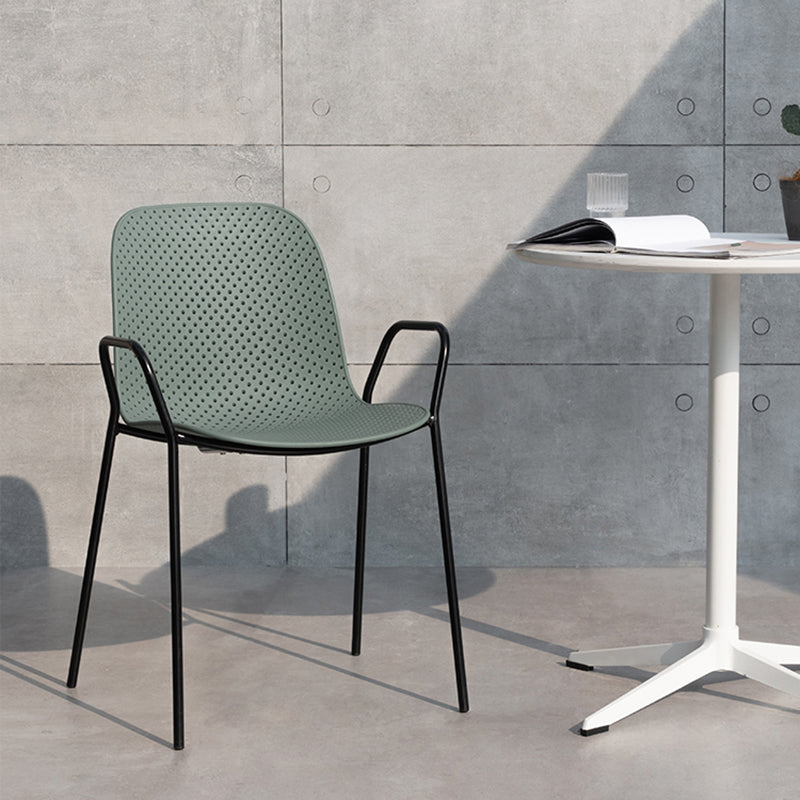 Scandinavian Style Plastic Dining Armchair Solid Back Dining Single Chair Clearhalo ' kitchen&dining_furn' 'Dining Chairs' 'Dining Tables & Seating' 'dining_chair' 'furn' 'furn_dining_chair' 'Furniture' 'furniture_dining_chair' 'Kitchen & Dining Furniture' 'kitchen' 3909979