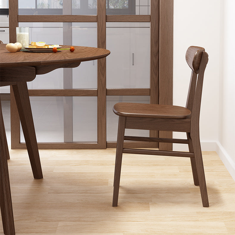Extendable Round Dining Table for Restaurant Modern Rubber Wood Table with 4 Legs Clearhalo ' dining_table' 'Dining Tables & Seating' 'Dining Tables' 'furn' 'furn_dining_table' 'Furniture' 'furniture_dining_table' 'Kitchen & Dining Furniture' 'kitchen&dining_furn' 'kitchen' 'kitchen_dining_table' 3923334