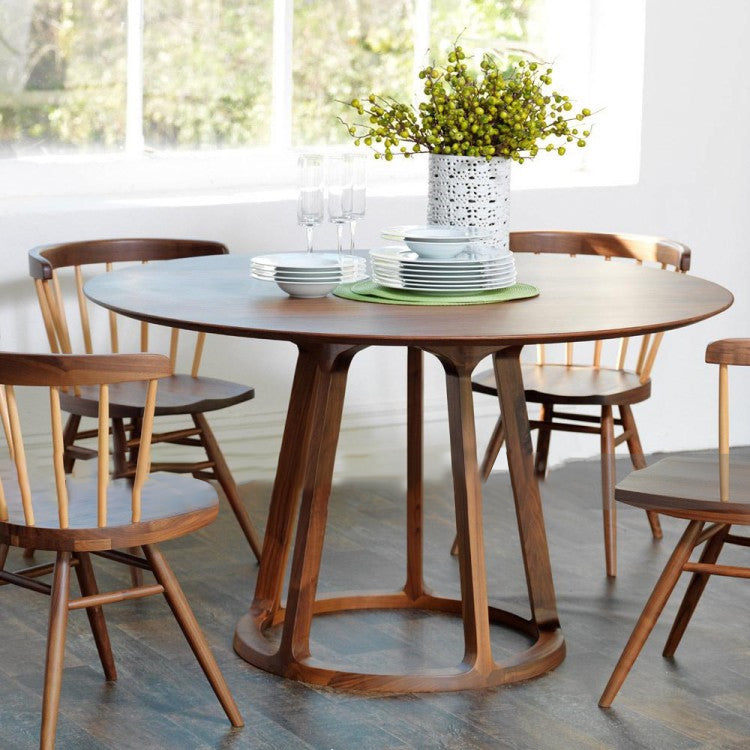 Round Solid Wood Brown Tone Dining Table Modern Pedestal Table for Dining Room Clearhalo ' dining_table' 'Dining Tables & Seating' 'Dining Tables' 'furn' 'furn_dining_table' 'Furniture' 'furniture_dining_table' 'Kitchen & Dining Furniture' 'kitchen&dining_furn' 'kitchen' 'kitchen_dining_table' 3945248