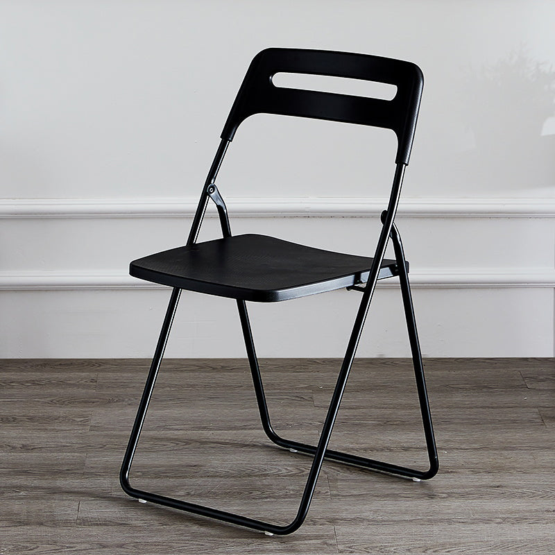 Modern Indoor-Outdoor Metal Side Chair Folding Armless Dining Side Chair Black 1 Piece Clearhalo ' kitchen&dining_furn' 'Dining Chairs' 'Dining Tables & Seating' 'dining_chair' 'furn' 'furn_dining_chair' 'Furniture' 'furniture_dining_chair' 'Kitchen & Dining Furniture' 'kitchen' 3966996