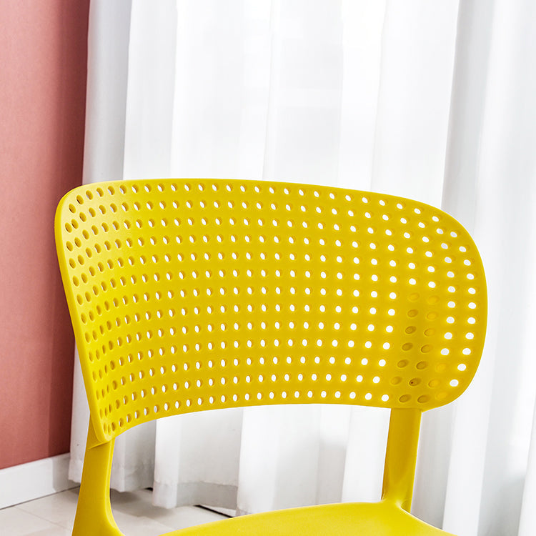 Modern Style Plastic Dining Chairs Open Back Stackable Dining Chair for Kitchen Clearhalo ' kitchen&dining_furn' 'Dining Chairs' 'Dining Tables & Seating' 'dining_chair' 'furn' 'furn_dining_chair' 'Furniture' 'furniture_dining_chair' 'Kitchen & Dining Furniture' 'kitchen' 3967421