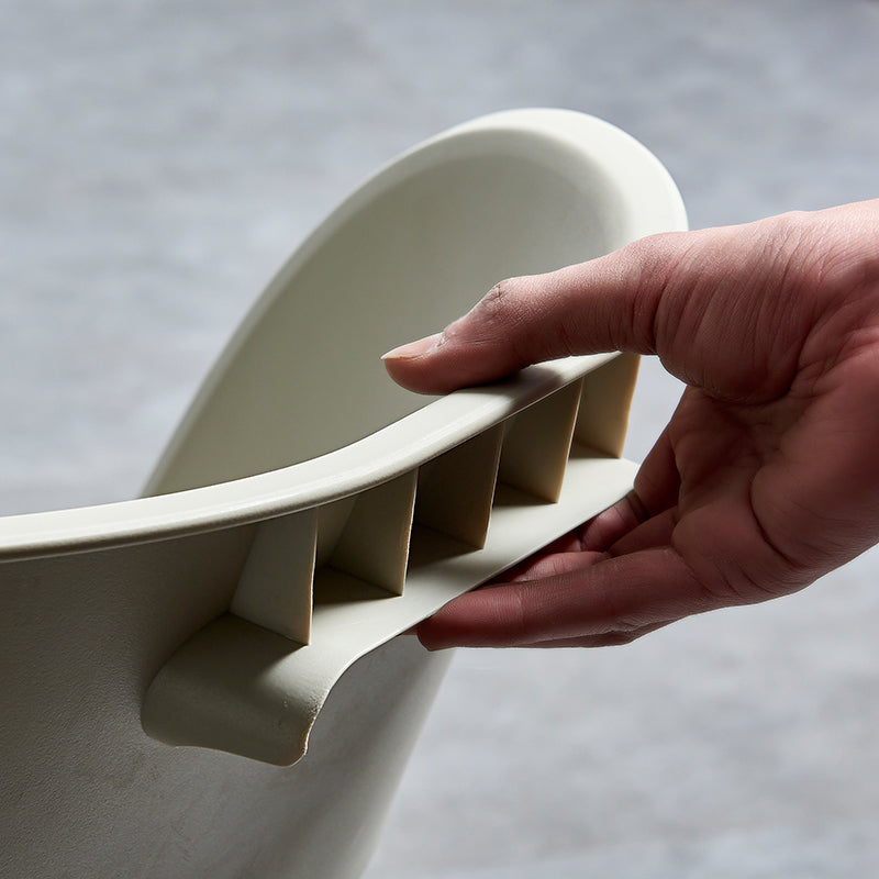 Minimalist Style Plastic Dining Armless Chairs Open Back Dining Side Chairs Clearhalo ' kitchen&dining_furn' 'Dining Chairs' 'Dining Tables & Seating' 'dining_chair' 'furn' 'furn_dining_chair' 'Furniture' 'furniture_dining_chair' 'Kitchen & Dining Furniture' 'kitchen' 3997750