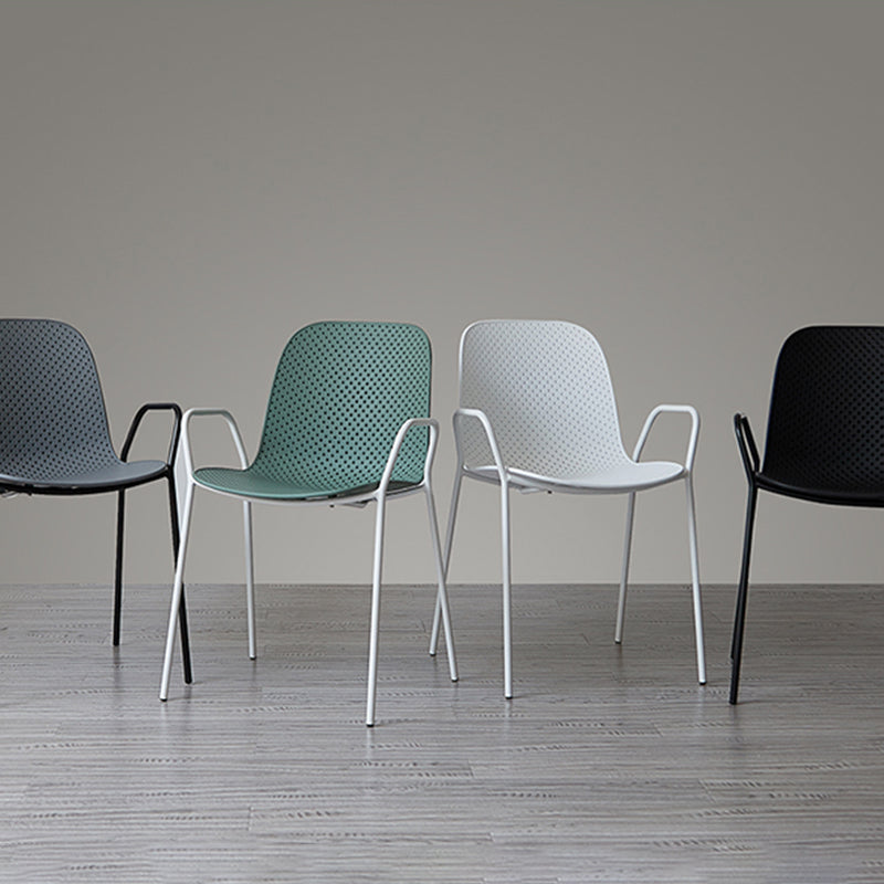 Industrial Style Kitchen Plastic Dining Chairs Dining Stackable Arm Chairs with Metal Legs Clearhalo ' kitchen&dining_furn' 'Dining Chairs' 'Dining Tables & Seating' 'dining_chair' 'furn' 'furn_dining_chair' 'Furniture' 'furniture_dining_chair' 'Kitchen & Dining Furniture' 'kitchen' 3999010