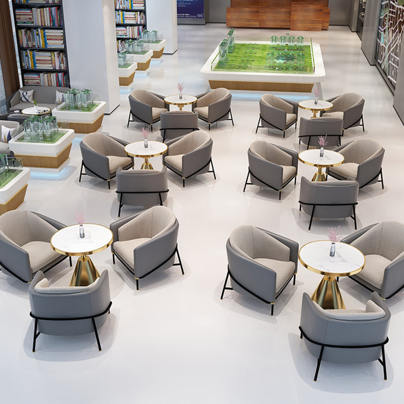 Metal Traditional Luxury Round Table Marble Top Table for Kitchen Clearhalo ' dining_table' 'Dining Tables & Seating' 'Dining Tables' 'furn' 'furn_dining_table' 'Furniture' 'furniture_dining_table' 'Kitchen & Dining Furniture' 'kitchen&dining_furn' 'kitchen' 'kitchen_dining_table' 4020476