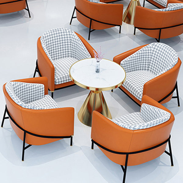 Metal Traditional Luxury Round Table Marble Top Table for Kitchen Clearhalo ' dining_table' 'Dining Tables & Seating' 'Dining Tables' 'furn' 'furn_dining_table' 'Furniture' 'furniture_dining_table' 'Kitchen & Dining Furniture' 'kitchen&dining_furn' 'kitchen' 'kitchen_dining_table' 4020480
