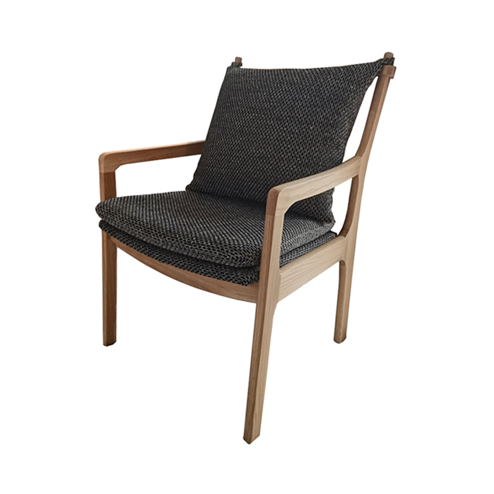 Traditional Style Solid Wood Chairs Kitchen Dining Slat Back Arm Chair Flaxen 1 Piece Clearhalo ' kitchen&dining_furn' 'Dining Chairs' 'Dining Tables & Seating' 'dining_chair' 'furn' 'furn_dining_chair' 'Furniture' 'furniture_dining_chair' 'Kitchen & Dining Furniture' 'kitchen' 4055044