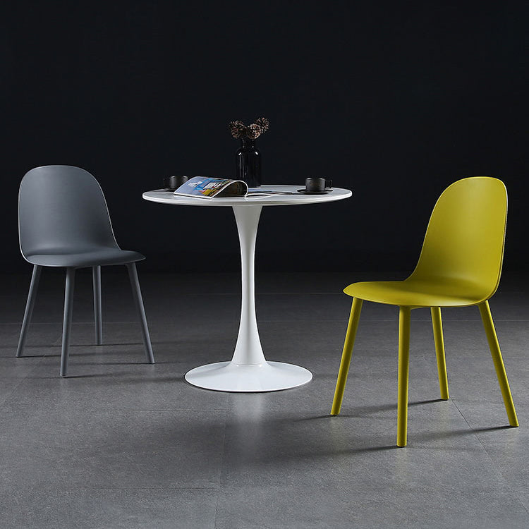 Plastic Scandinavian Dining Room Side Chair Matte Finish Parsons Dining Chair (Set of 4) Clearhalo ' kitchen&dining_furn' 'Dining Chairs' 'Dining Tables & Seating' 'dining_chair' 'furn' 'furn_dining_chair' 'Furniture' 'furniture_dining_chair' 'Kitchen & Dining Furniture' 'kitchen' 4055542