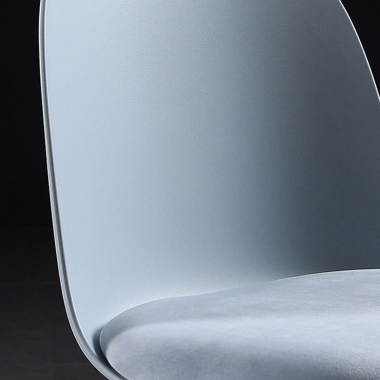 Plastic Scandinavian Dining Room Side Chair Matte Finish Parsons Dining Chair (Set of 4) Clearhalo ' kitchen&dining_furn' 'Dining Chairs' 'Dining Tables & Seating' 'dining_chair' 'furn' 'furn_dining_chair' 'Furniture' 'furniture_dining_chair' 'Kitchen & Dining Furniture' 'kitchen' 4055548