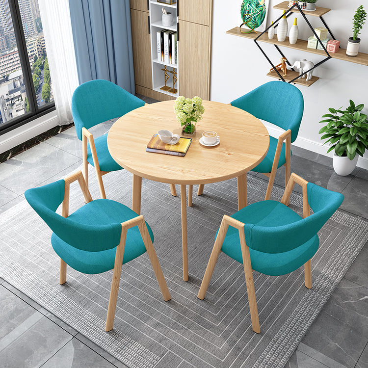 Minimalist Round Shape MDF Table Standard Dining Table for Kitchen Clearhalo ' dining_table' 'Dining Tables & Seating' 'Dining Tables' 'furn' 'furn_dining_table' 'Furniture' 'furniture_dining_table' 'Kitchen & Dining Furniture' 'kitchen&dining_furn' 'kitchen' 'kitchen_dining_table' 4061251