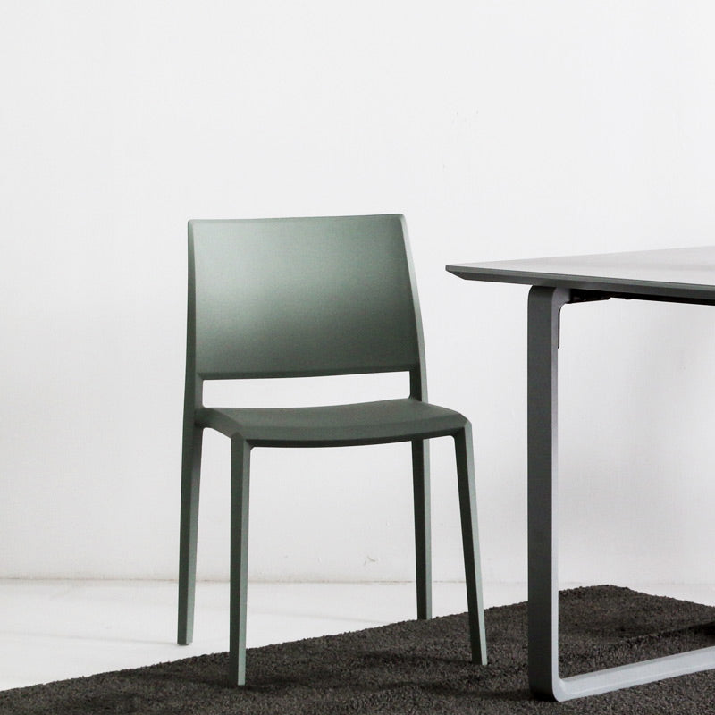 Nordic Style Plastic Dining Chair Open Back Dining Side Chair for Restaurant Clearhalo ' kitchen&dining_furn' 'Dining Chairs' 'Dining Tables & Seating' 'dining_chair' 'furn' 'furn_dining_chair' 'Furniture' 'furniture_dining_chair' 'Kitchen & Dining Furniture' 'kitchen' 4066571