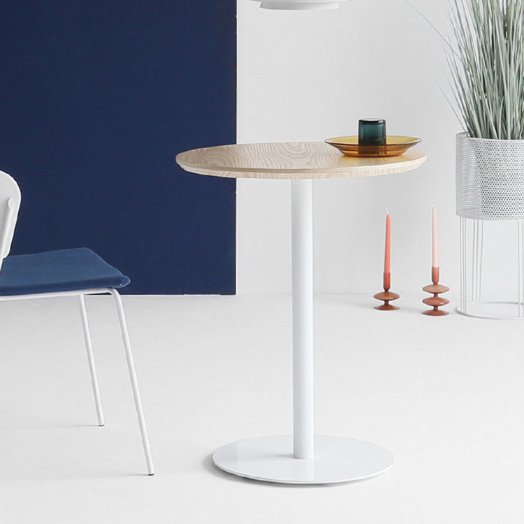 Round Solid Wood Dining Table Simplicity Dining Room Collection with Pedestal Base Clearhalo ' dining_table' 'Dining Tables & Seating' 'Dining Tables' 'furn' 'furn_dining_table' 'Furniture' 'furniture_dining_table' 'Kitchen & Dining Furniture' 'kitchen&dining_furn' 'kitchen' 'kitchen_dining_table' 4068276