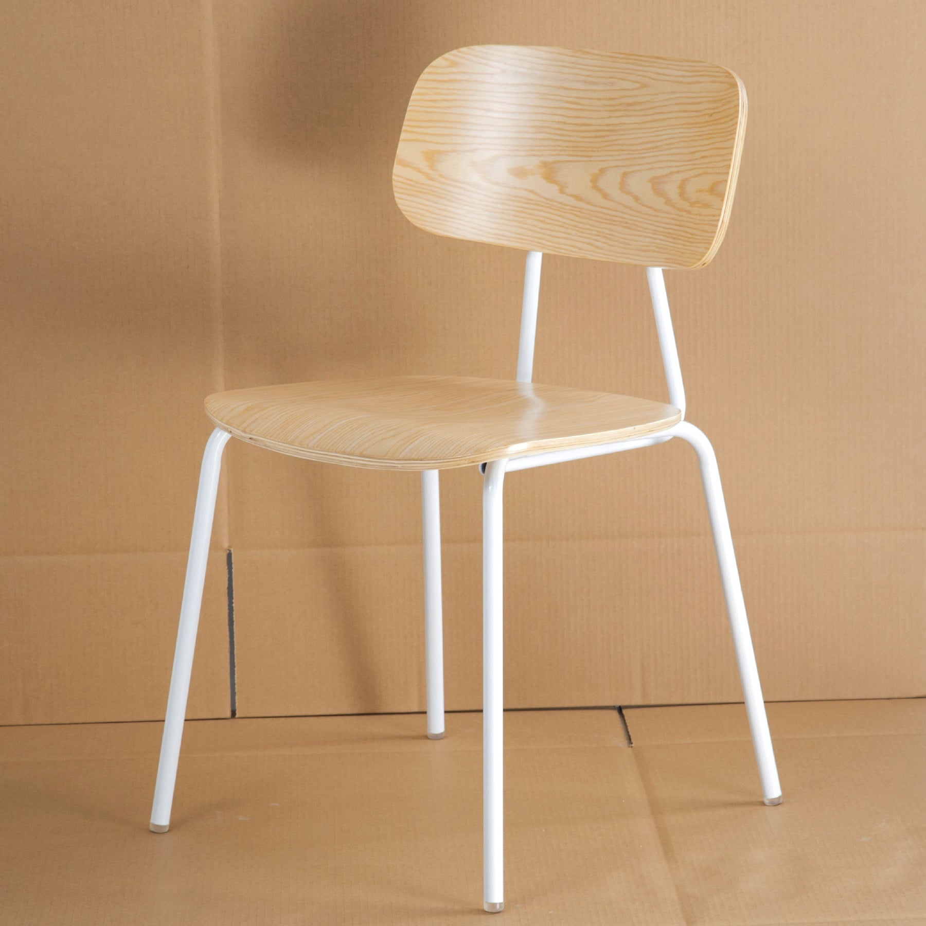 Industrial Metal Side Chair Open Back Stackable Dining Chair with Black Legs Natural 1 Piece Clearhalo ' kitchen&dining_furn' 'Dining Chairs' 'Dining Tables & Seating' 'dining_chair' 'furn' 'furn_dining_chair' 'Furniture' 'furniture_dining_chair' 'Kitchen & Dining Furniture' 'kitchen' 4104382