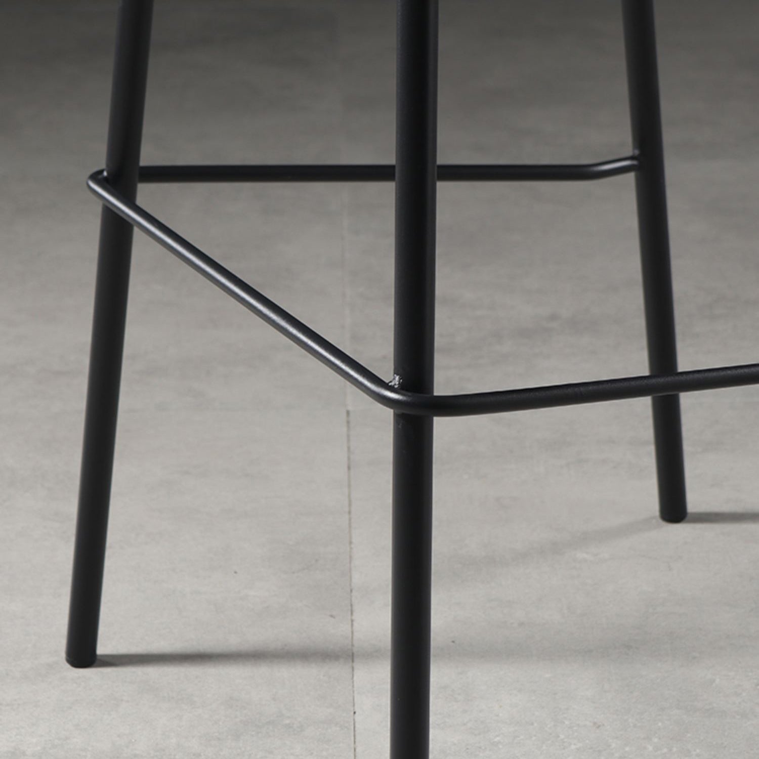 Glossy Leather Square Bar Stool Industrial Metal Stools with Back Legs Clearhalo 'Bar Furniture' 'Bar Stools' 'bar_stools' 'furniture_bar_stools' 'Kitchen & Dining Furniture' 'kitchen&dining_furn' 'kitchen' 'kitchen_furn' Furniture' 4123458