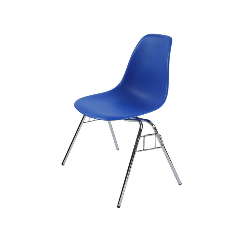 Industrial Style Armless Side Chairs Solid Back Plastic Dining Chair for Home Dark Blue 1 Piece Clearhalo ' kitchen&dining_furn' 'Dining Chairs' 'Dining Tables & Seating' 'dining_chair' 'Furniture' 'furniture_dining_chair' 'Kitchen & Dining Furniture' 'kitchen' 4154988
