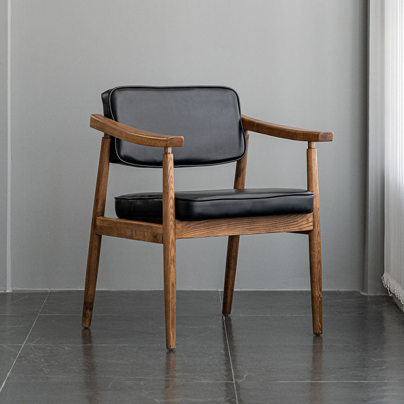 Traditional Style Dining Chairs Kitchen Arm Side Chairs with Wooden Legs Matte Black 1 Piece Clearhalo ' kitchen&dining_furn' 'Dining Chairs' 'Dining Tables & Seating' 'dining_chair' 'furn' 'furn_dining_chair' 'Furniture' 'furniture_dining_chair' 'Kitchen & Dining Furniture' 'kitchen' 4155027