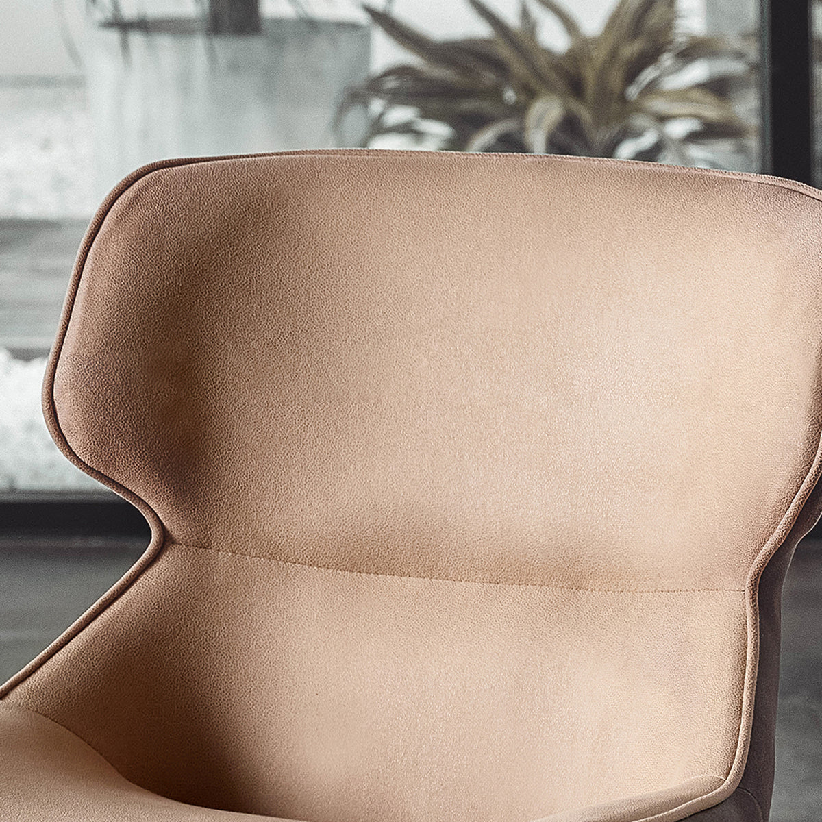 Minimalist Style Dining Arm Chairs Faux Leather Wingback Parsons Chairs (Set of 2) Clearhalo ' kitchen&dining_furn' 'Dining Chairs' 'Dining Tables & Seating' 'dining_chair' 'furn' 'furn_dining_chair' 'Furniture' 'furniture_dining_chair' 'Kitchen & Dining Furniture' 'kitchen' 4155443