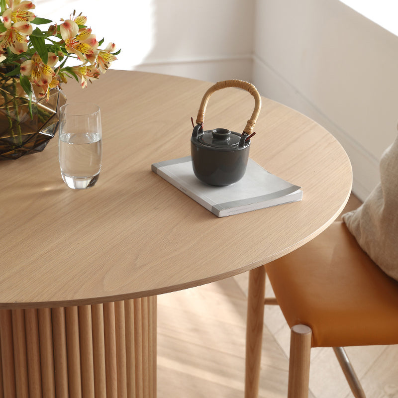 Round Solid Wood Dining Table Simplicity Style Dining Room Collection with Pedestal Casual Clearhalo ' dining_table' 'Dining Tables & Seating' 'Dining Tables' 'furn' 'furn_dining_table' 'Furniture' 'furniture_dining_table' 'Kitchen & Dining Furniture' 'kitchen&dining_furn' 'kitchen' 'kitchen_dining_table' 4155667