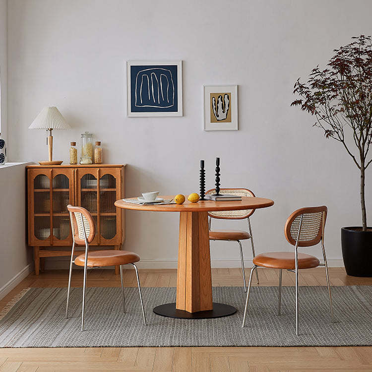 Solid Wood Round Dining Table Simplicity Dining Table with Pedestal Casual Clearhalo ' dining_table' 'Dining Tables & Seating' 'Dining Tables' 'furn' 'furn_dining_table' 'Furniture' 'furniture_dining_table' 'Kitchen & Dining Furniture' 'kitchen&dining_furn' 'kitchen' 'kitchen_dining_table' 4155712