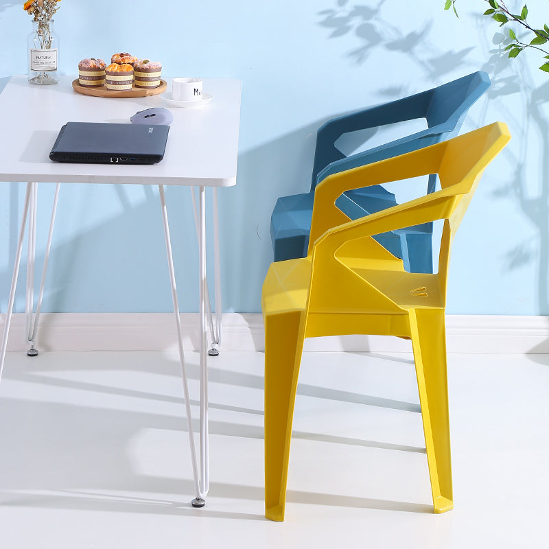 Modern Style Plastic Dining Chair Stackable Dining Arm Side Chair for Kitchen Clearhalo ' kitchen&dining_furn' 'Dining Chairs' 'Dining Tables & Seating' 'dining_chair' 'furn' 'furn_dining_chair' 'Furniture' 'furniture_dining_chair' 'Kitchen & Dining Furniture' 'kitchen' 4160391
