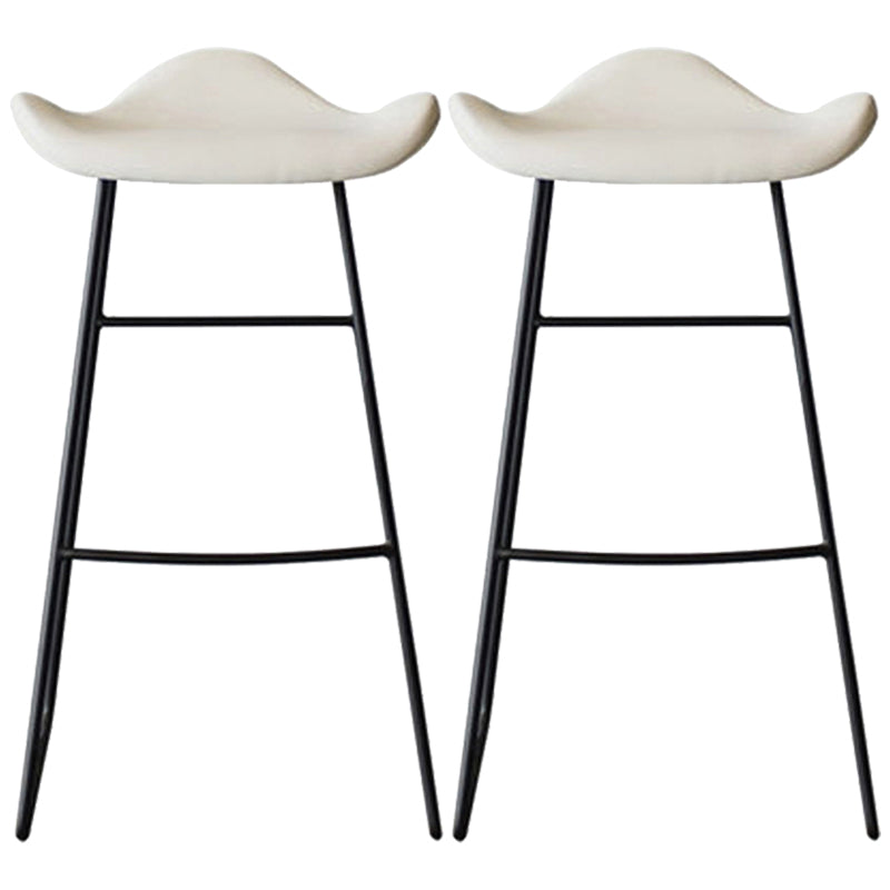 Black Iron Backless Quilted Barstool Industrial Indoor Tall Stool with Leather Seat White Set of 2 Clearhalo 'Bar Furniture' 'Bar Stools' 'bar_stools' 'furniture_bar_stools' 'Kitchen & Dining Furniture' 'kitchen&dining_furn' 'kitchen' 'kitchen_furn' Furniture' 4182165