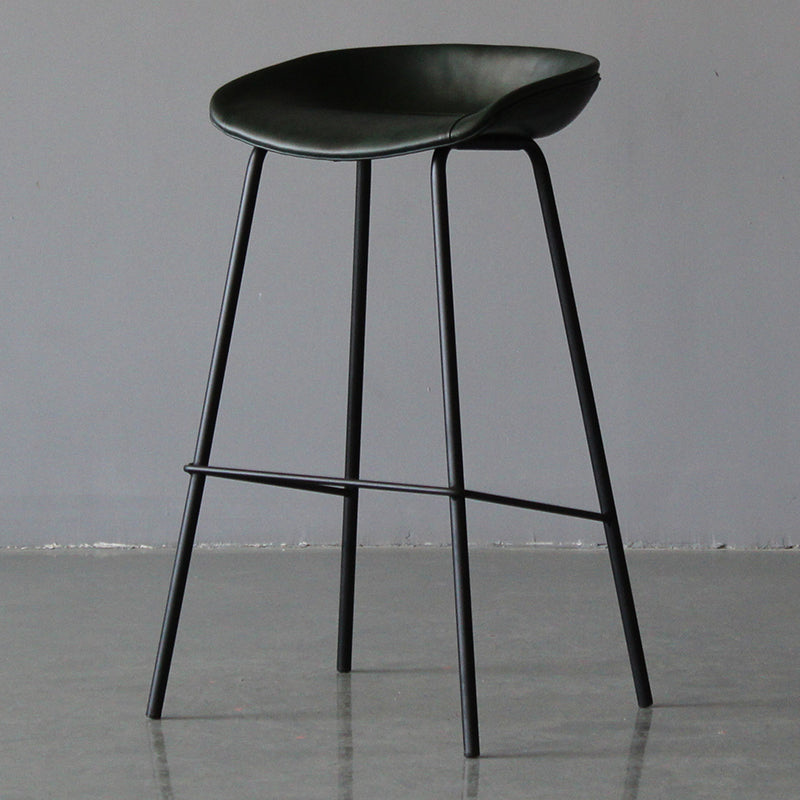 Industrial Leather Distressed Quilted Barstool Indoor Tall Stool with Bucket Seat Dark Green 1 Piece Clearhalo 'Bar Furniture' 'Bar Stools' 'bar_stools' 'furniture_bar_stools' 'Kitchen & Dining Furniture' 'kitchen&dining_furn' 'kitchen' 'kitchen_furn' Furniture' 4182293